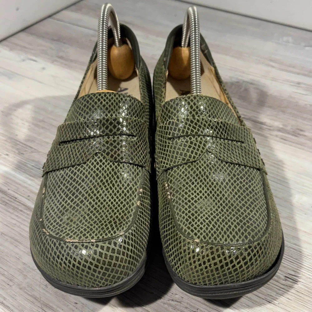 Alegria Taylor‎ Pro Olive Gloss Snake Penny Loafers Women's EU 42